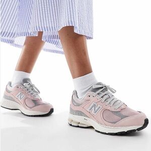 New Balance 2002 sneakers